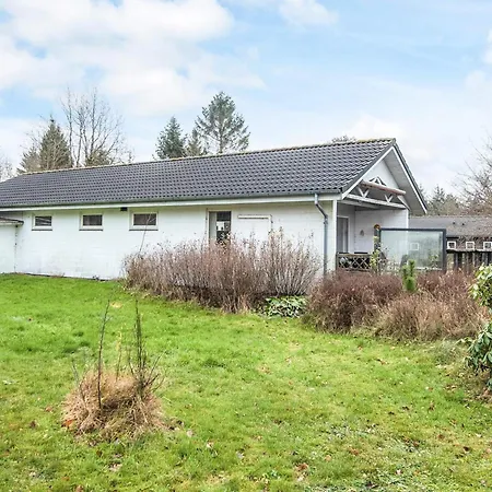 Дом отдыха 6 Person In *